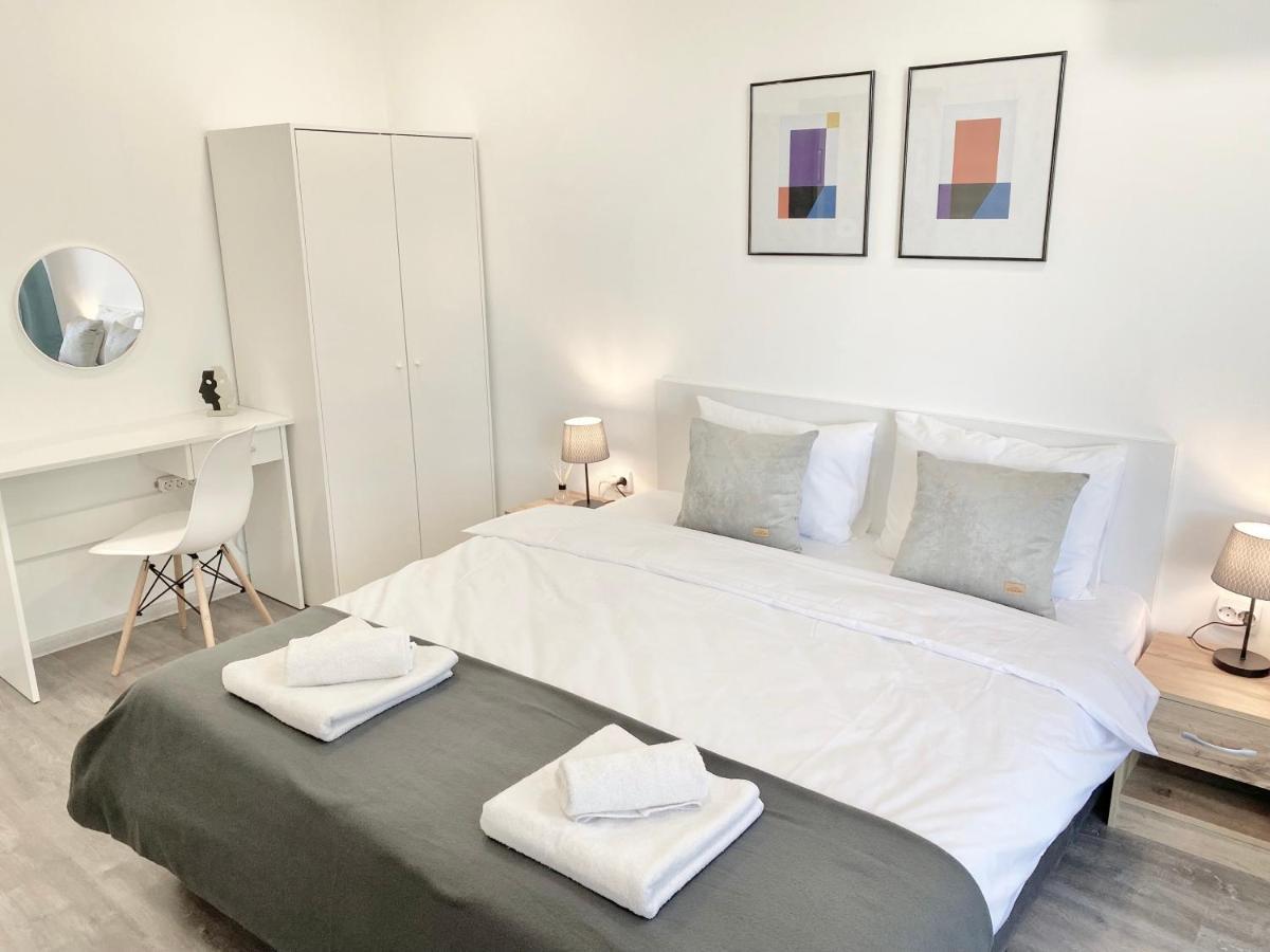 סטרה זגורה Hello Studios Budget Stays Free Parking & Wifi מראה חיצוני תמונה